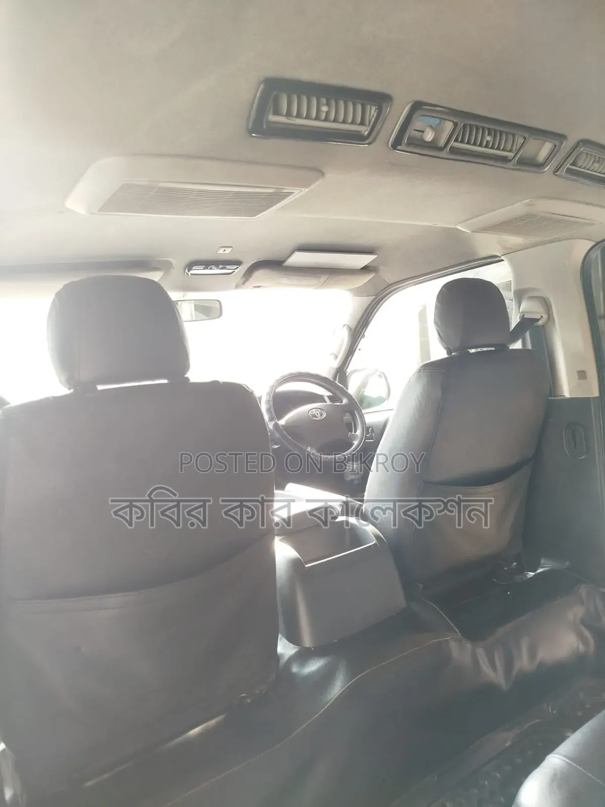 Toyota HiAce 2013 Black