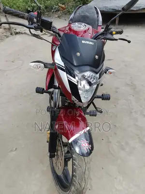 সুজুকি জিক্সার ২০২৩ রেড