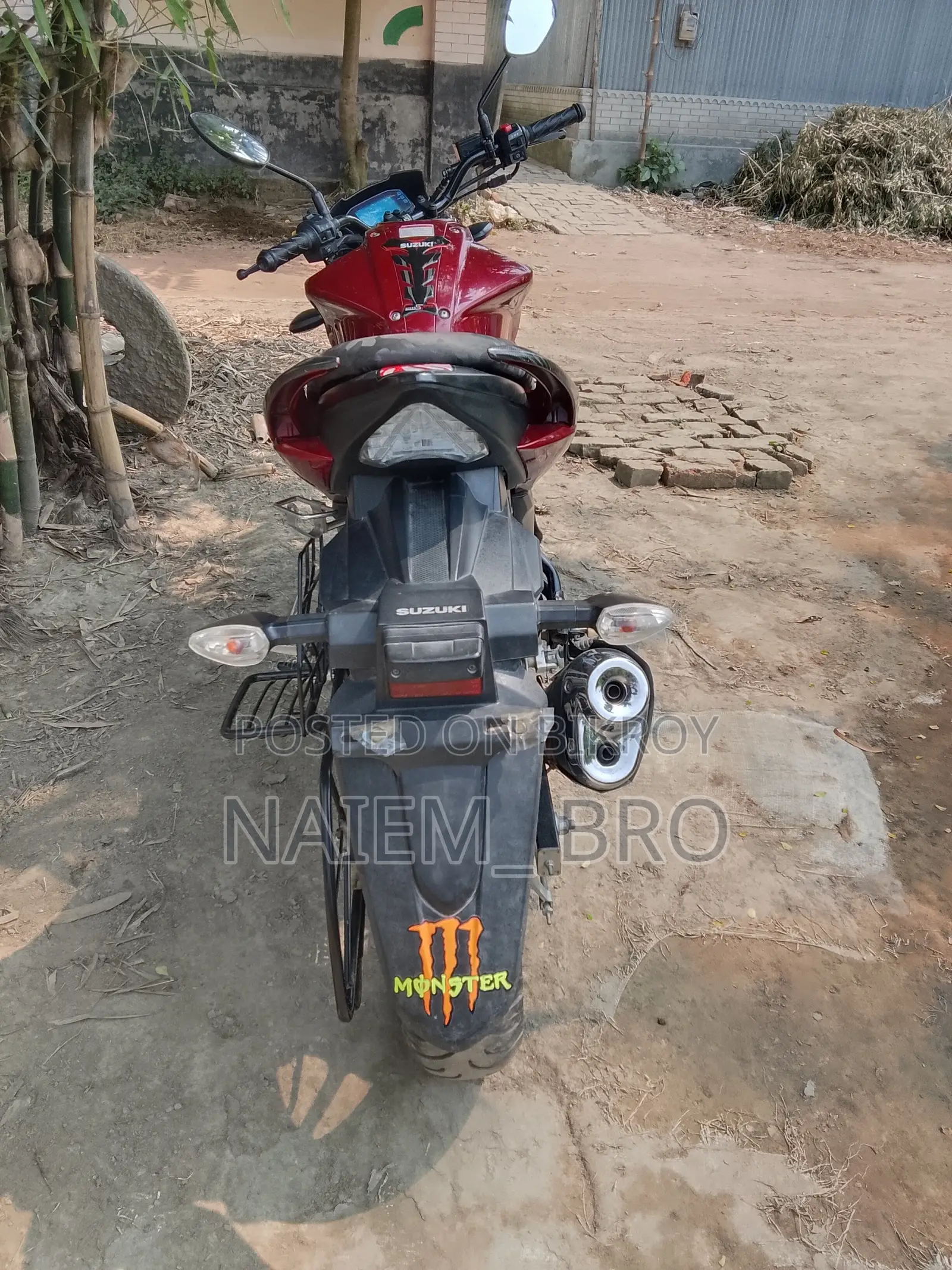 সুজুকি জিক্সার ২০২৩ রেড