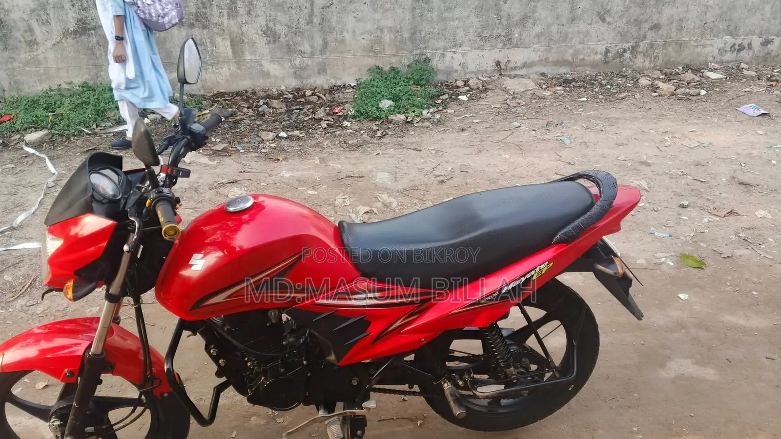 সুজুকি হায়াতে ২০২৩ লাল