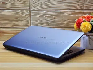 ল্যাপটপ আসুস ৩ জিবি ইন্টেল এসএসডি ২৫৬ জিবি