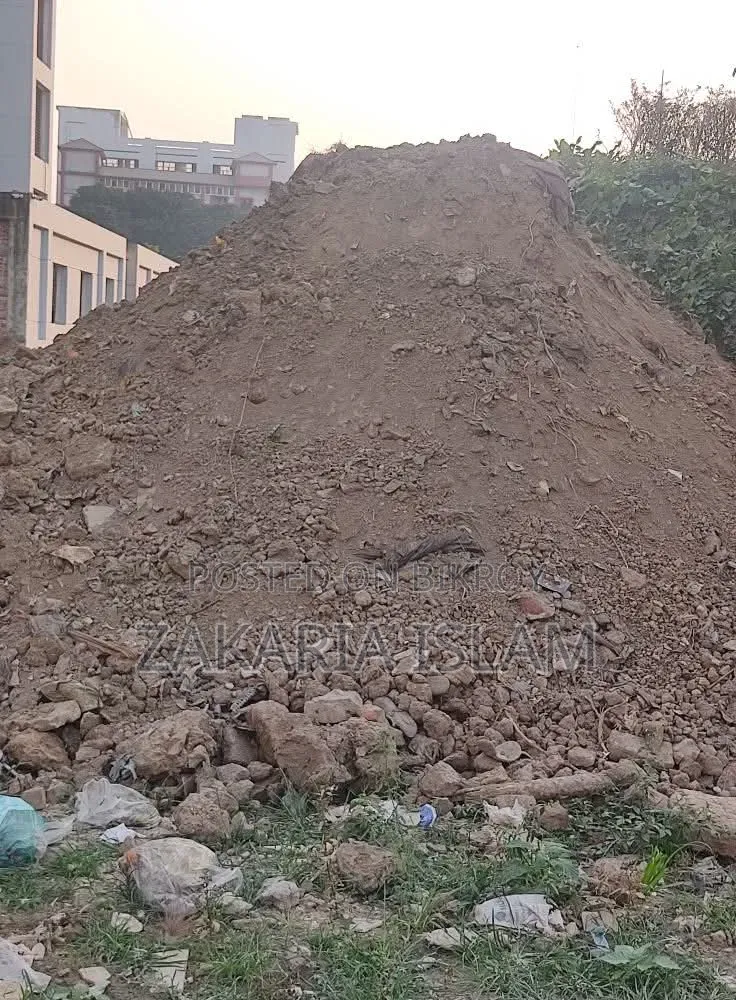 মানিকগঞ্জে সব ধরনের লেবার কাজ করা হয়