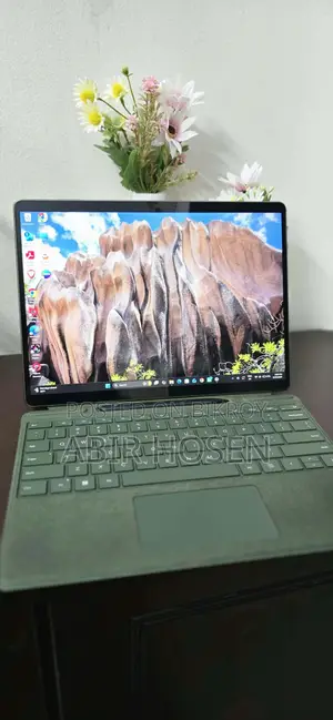 ল্যাপটপ মাইক্রোসফট সারফেস প্রো ৯ ১৬জিবি ইন্টেল কোর আই৫ এসএসডি ২৫৬জিবি