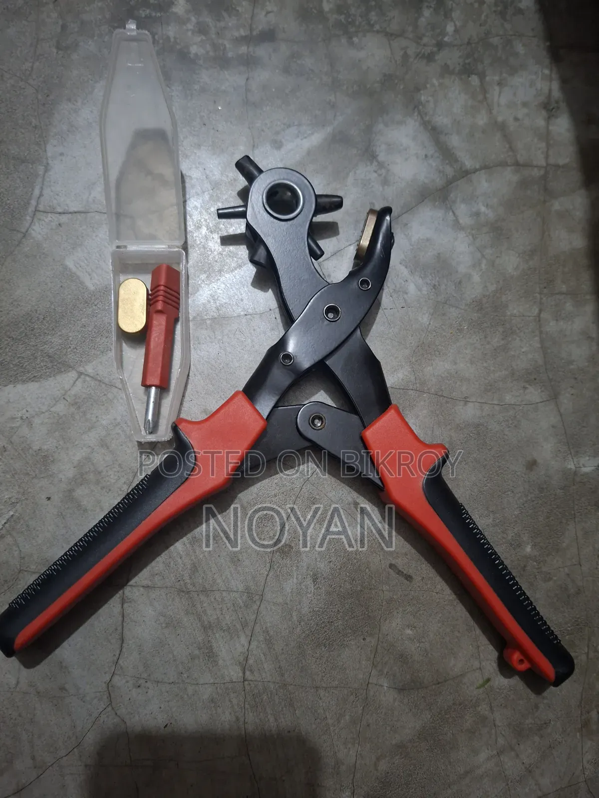 Heavy Duty Leather & Belt Hole Punch Plier (Used for 2 months)