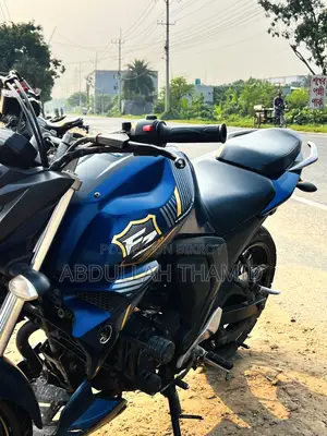 ইয়ামাহা এফজেডএস ভি২ ২০২১ ব্লু