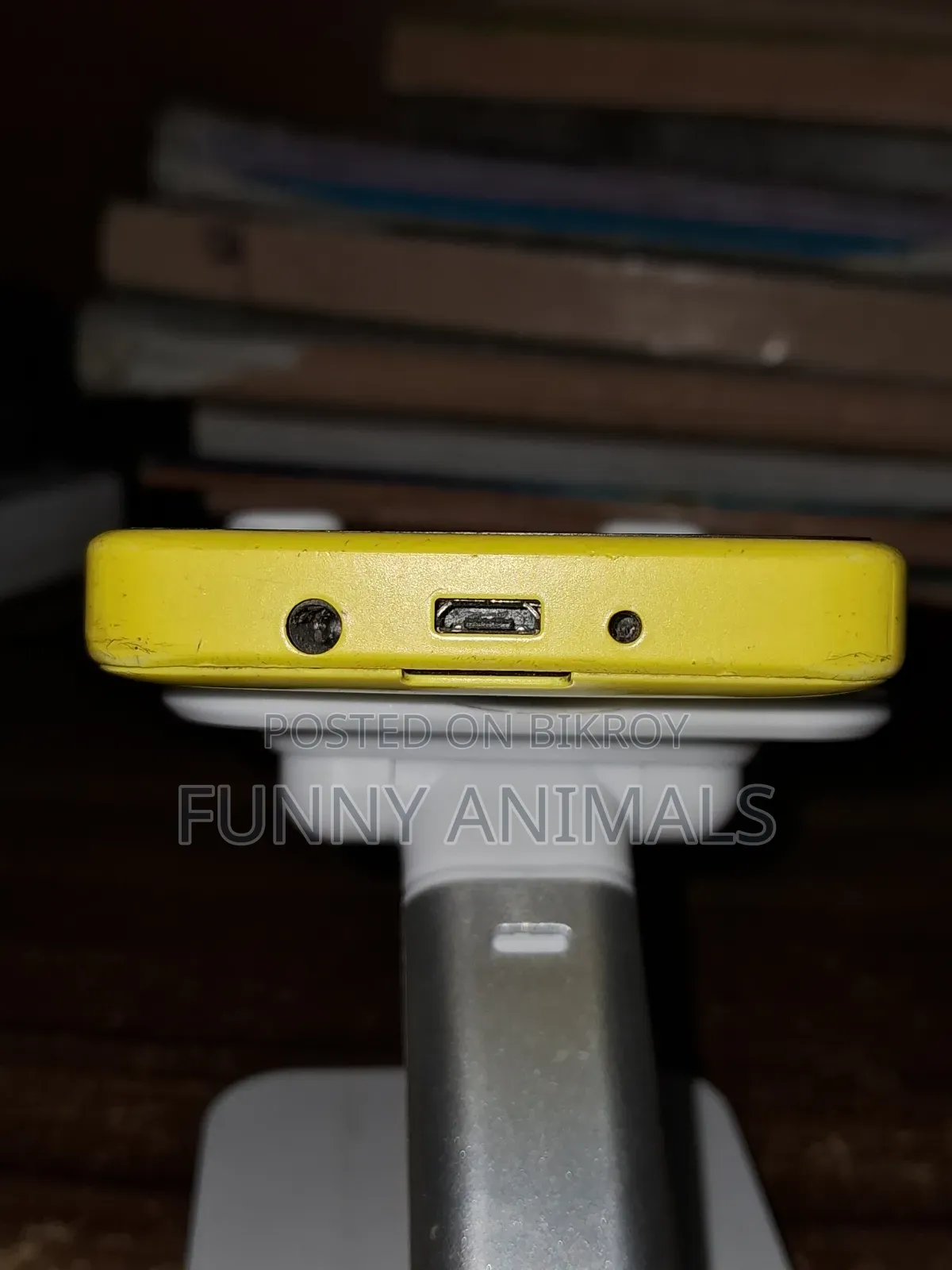 Nokia Asha 210 Yellow