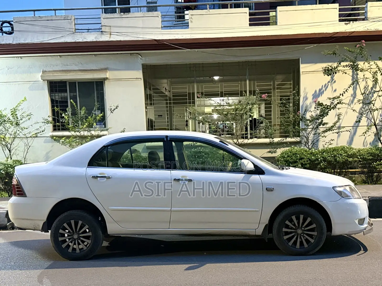 Toyota Corolla Sedan 2005 White