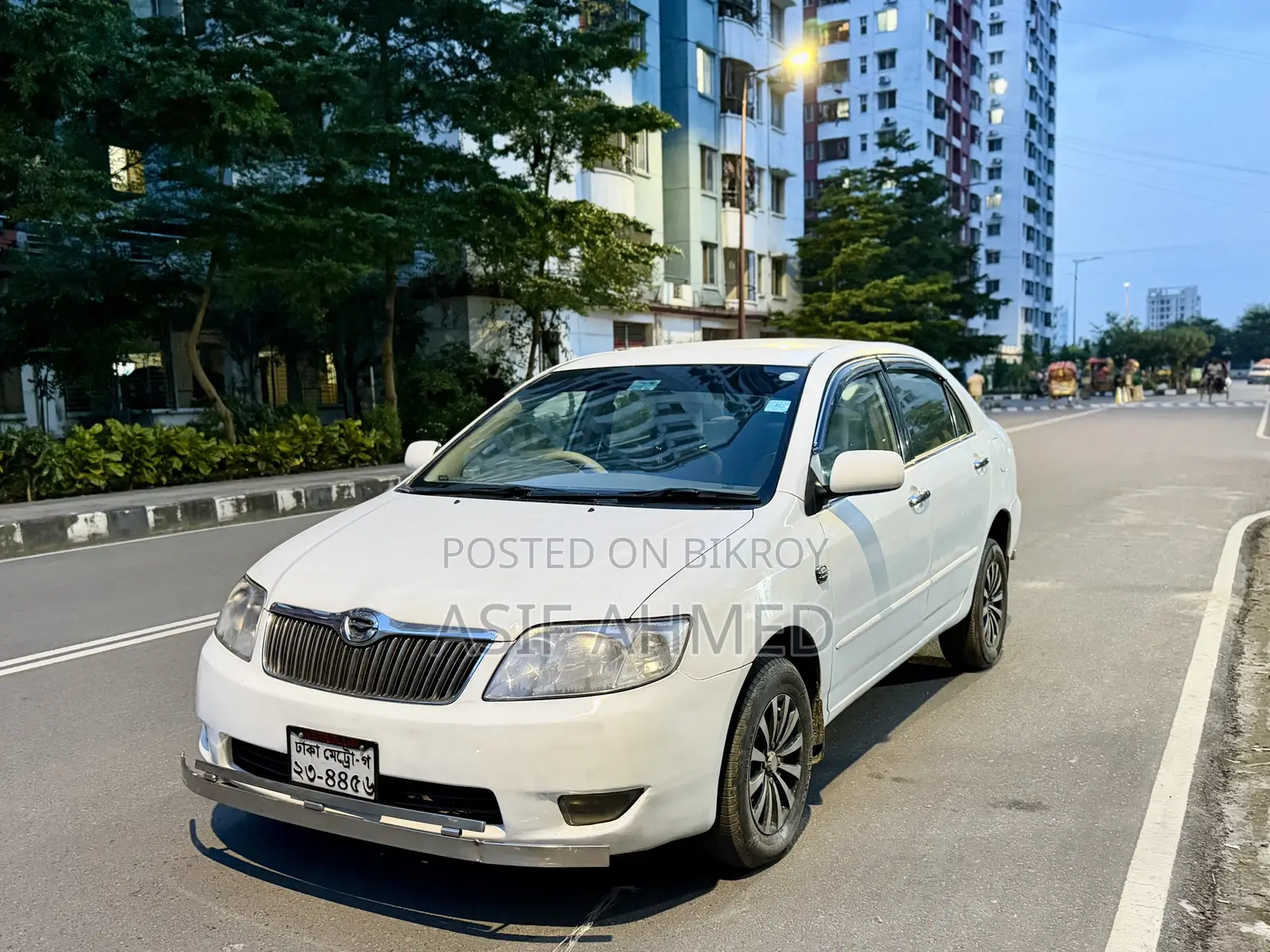 Toyota Corolla Sedan 2005 White
