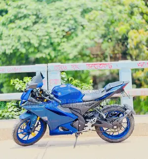 ইয়ামাহা আর১ ২০২২ ব্লু