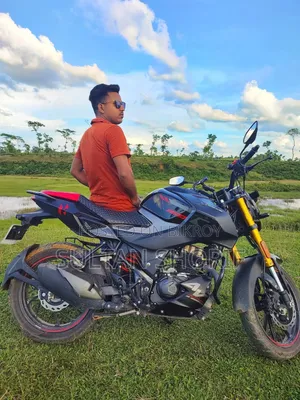 Hero Xtreme 160R 4V 2025 Black