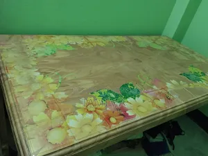 আরএলএফ ডিনার টেবিল