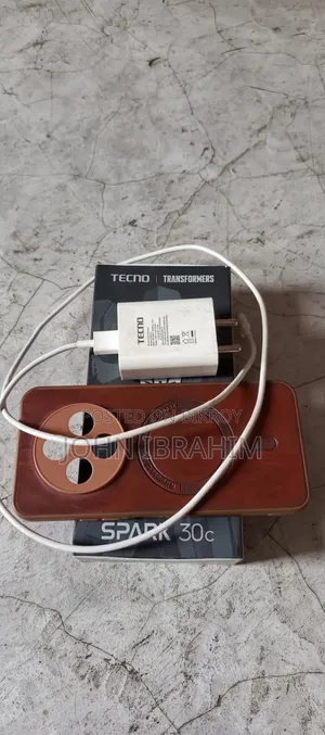 নতুন টেকনো ক্যামন ৩০ ২৫৬ জিবি সাদা