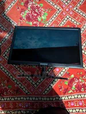 USD Monitor 8 Month Use