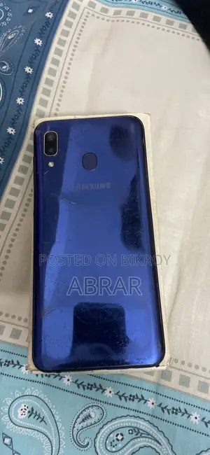 স্যামসাং গ্যালাক্সি এ২০ ৩২ জিবি নীল