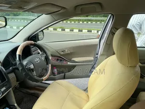 Toyota Premio 2012 Silver