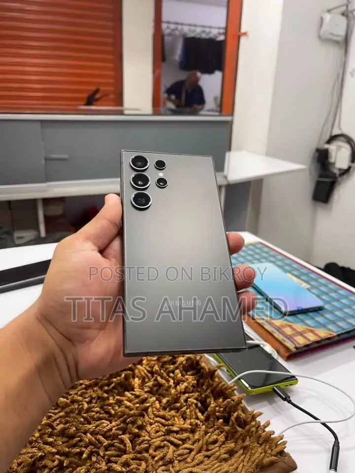 স্যামসাং গ্যালাক্সি এস২৪ আল্ট্রা ২৫৬ জিবি