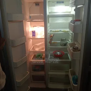 Refrigerator, nobody stays at home so selling it, location Mathbaria