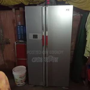 Refrigerator, nobody stays at home so selling it, location Mathbaria