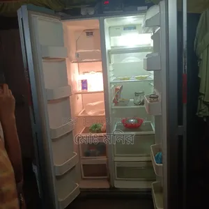 Refrigerator, nobody stays at home so selling it, location Mathbaria