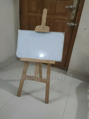 হোয়াইট বোর্ড উইথ স্ট্যান্ড