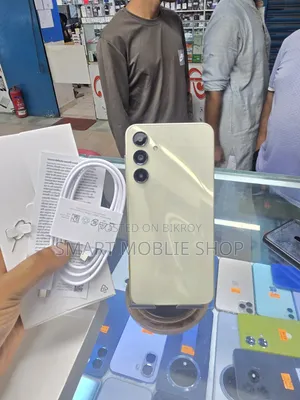নিউ স্যামসাং গ্যালাক্সি এ১৬ ৫জি ১২৮ জিবি গোল্ড