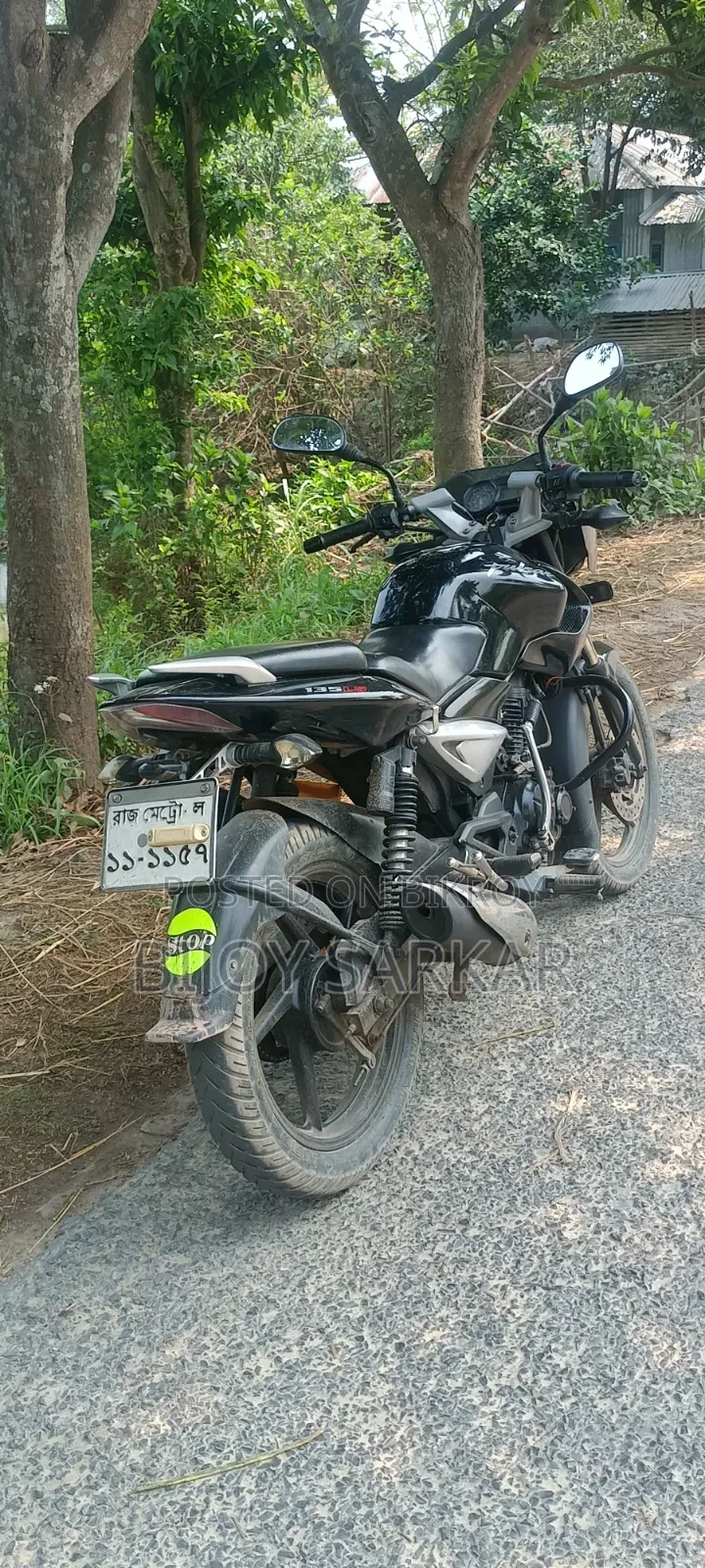Bajaj Pulsar 135 LS 2018 Black