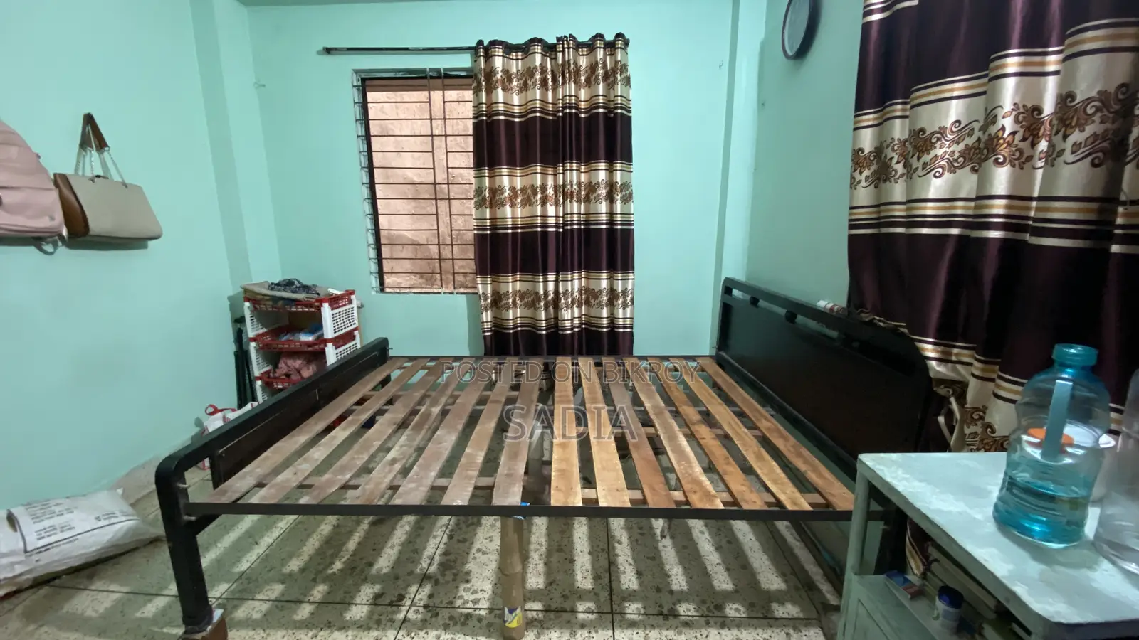 Semi Double Iron Bed