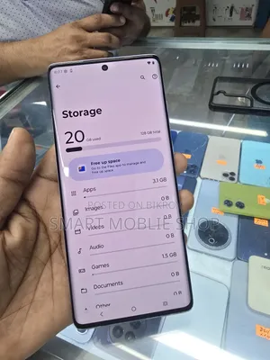মোটর চলা এজ ৫০ ফিউশন ১২৮ জিবি হোয়াইট