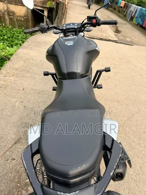 ইয়ামাহা এফজেডএস ভি৩ ২০২৩ কালো