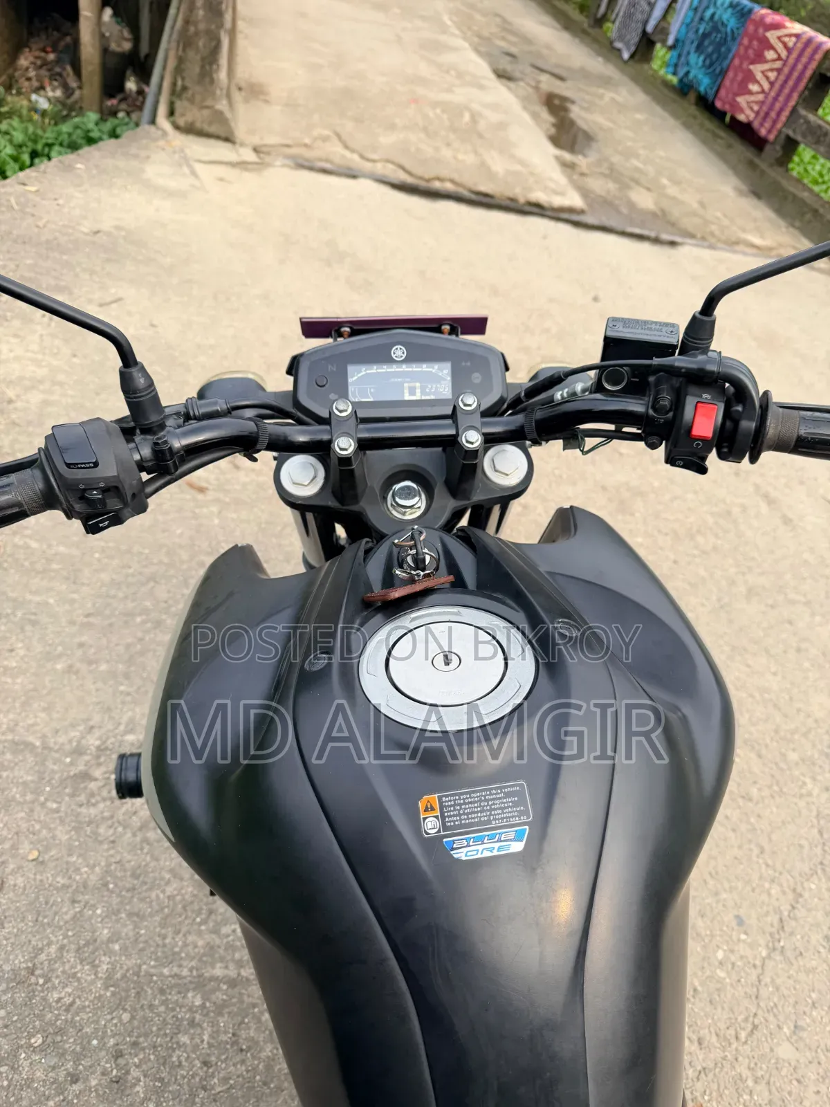 ইয়ামাহা এফজেডএস ভি৩ ২০২৩ কালো