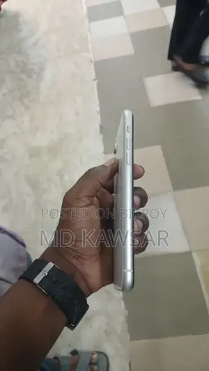 Apple iPhone XR 64 GB White