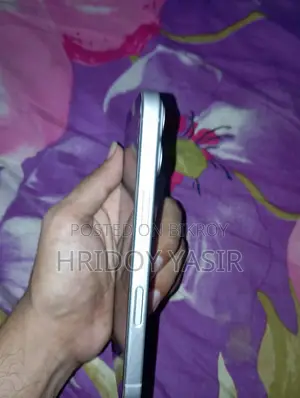 New Apple iPhone 17 256 GB White