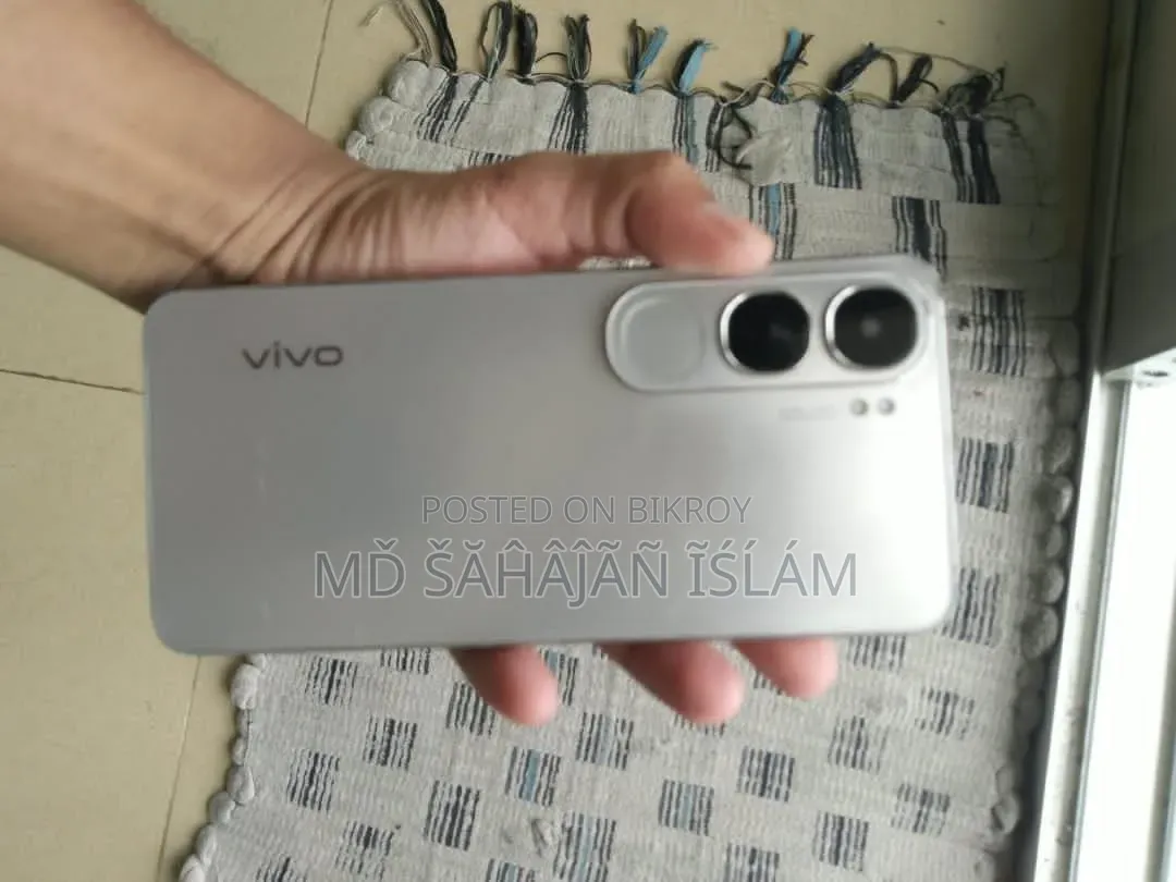 Vivo Y300 128 GB Silver