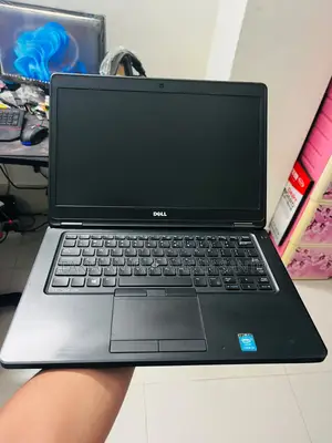 Laptop Dell Latitude 5450 12GB Intel Core i5 SSD 256GB