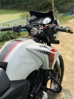 TVS Apache RTR 160 2V 2015 White