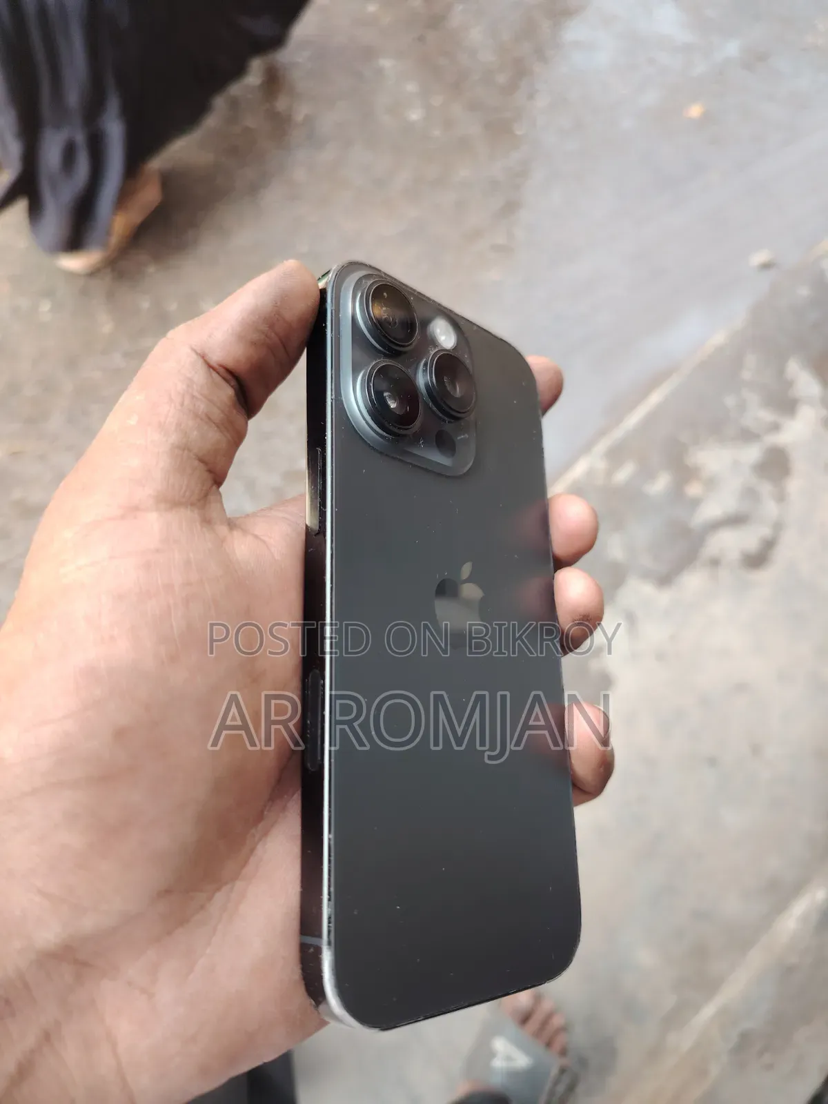 অ্যাপল আইফোন ১৬ প্রো ২৫৬ জিবি ব্ল্যাক