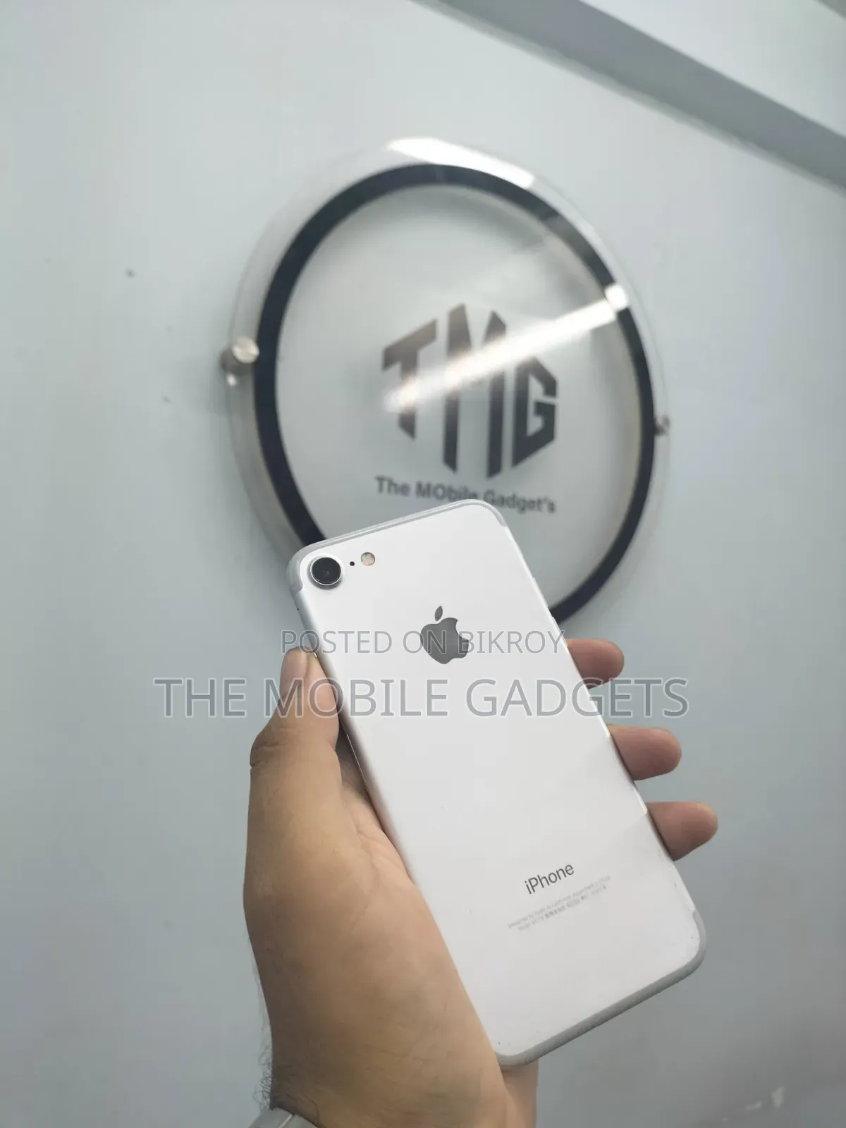 New Apple iPhone 7 32 GB White
