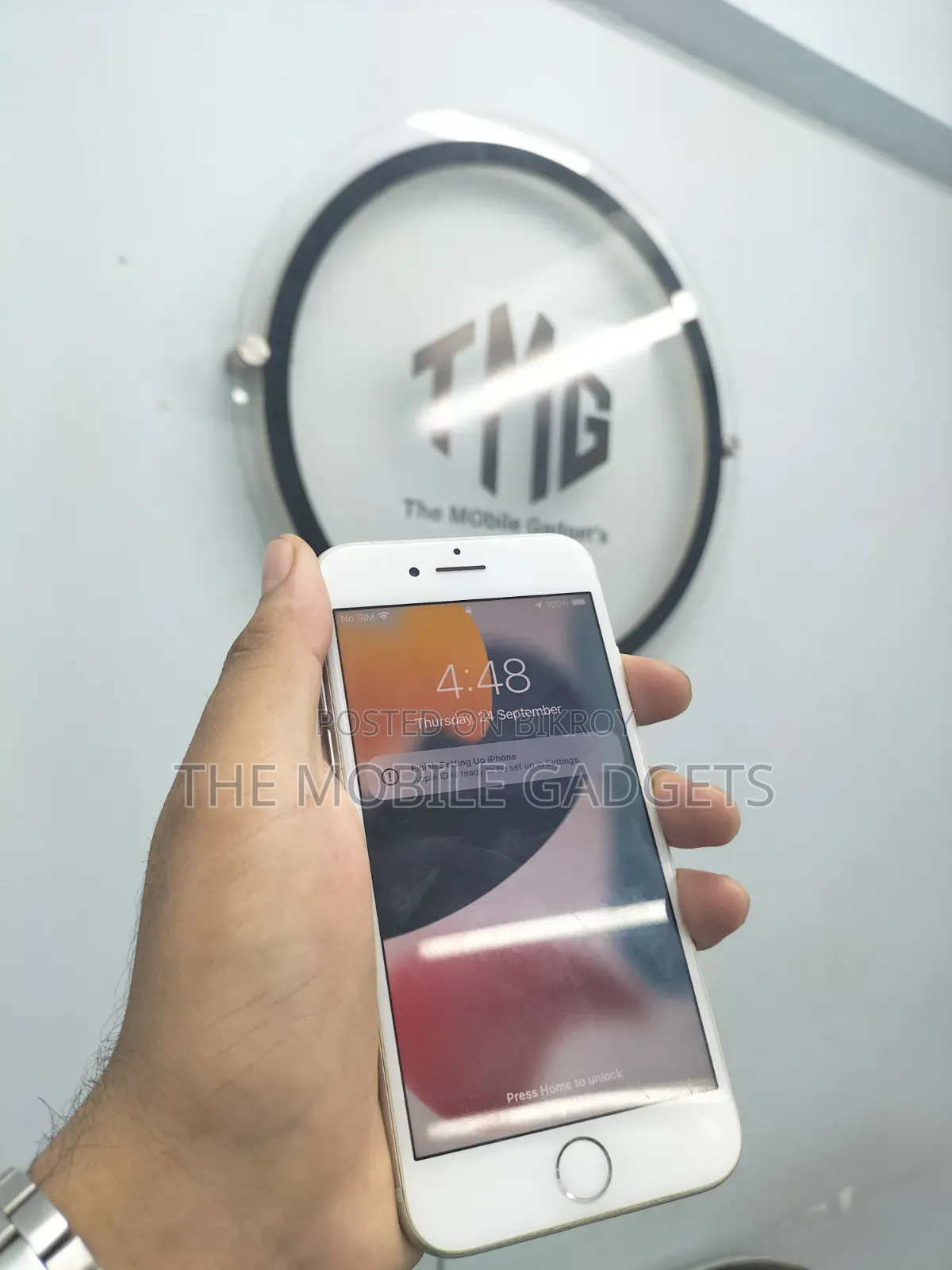New Apple iPhone 7 32 GB White
