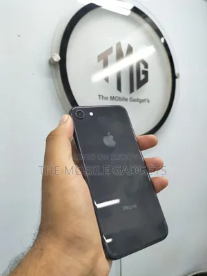 অ্যাপল আইফোন ৮ ৬৪ জিবি কালো