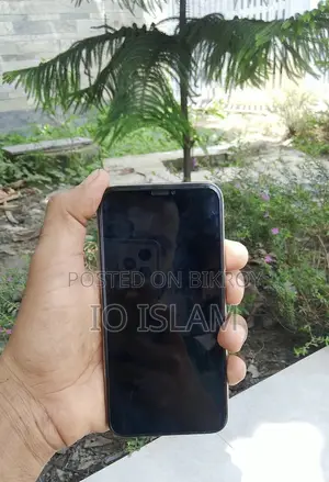 Apple iPhone X 64 GB White