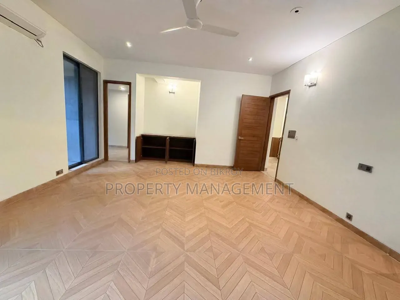 6-Bedroom Apartment in Gulshan for rent