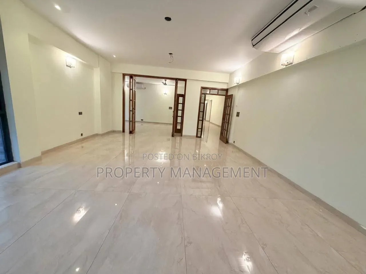 6-Bedroom Apartment in Gulshan for rent