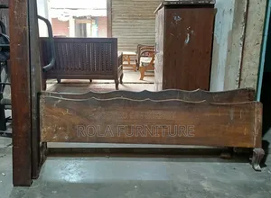 Korai Wood Bed 5'6/7 Feet
