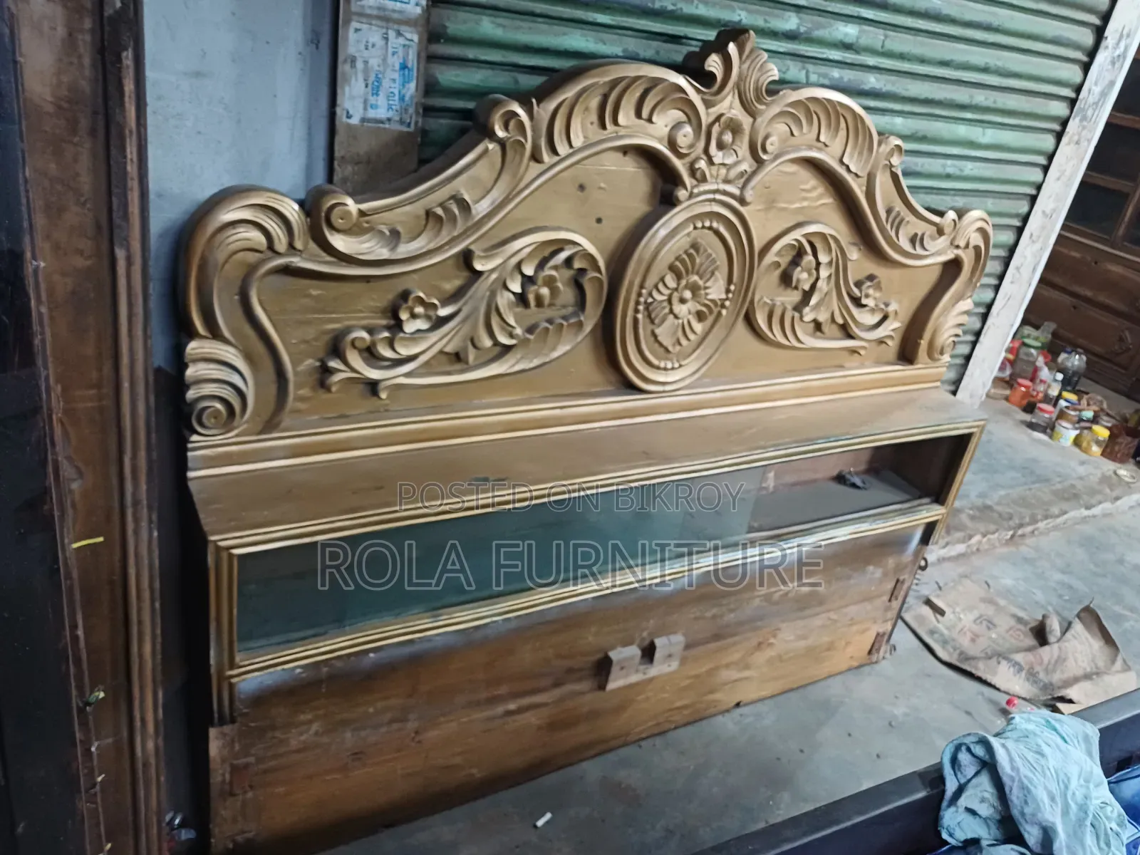 Mahogany Wood Box Bed 5'6/7 Feet