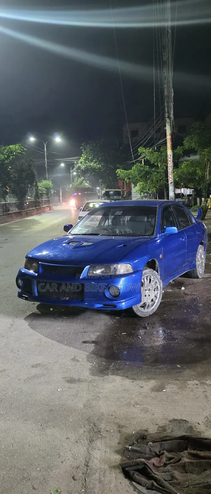Mitsubishi Lancer 2000 Blue