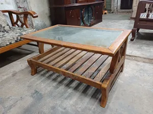 Mahogany Wood Tea Table 2/3 Feet