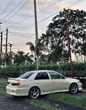 Toyota Corona 1999 Pearl