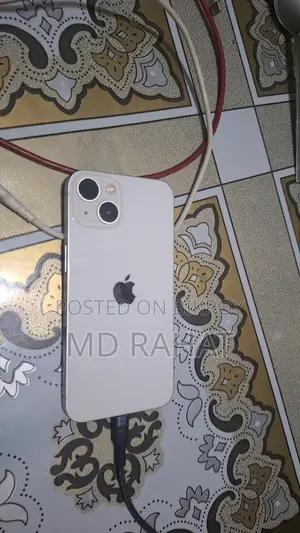 অ্যাপল আইফোন ১৩ ১২৮ জিবি হোয়াইট