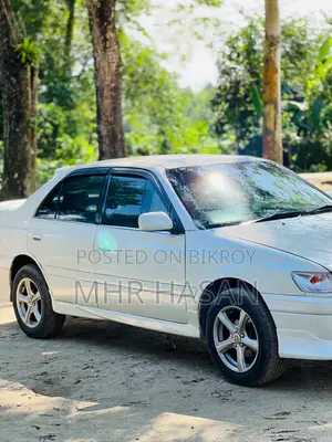 টয়োটা করোনা ১৯৯৯ পার্ল