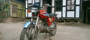 Honda CB 2022 Red